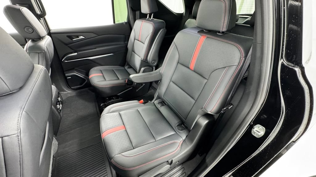 Used 2024 Chevrolet Traverse RS w/ LPO, Floor Liner Package AWD/4WD image 12