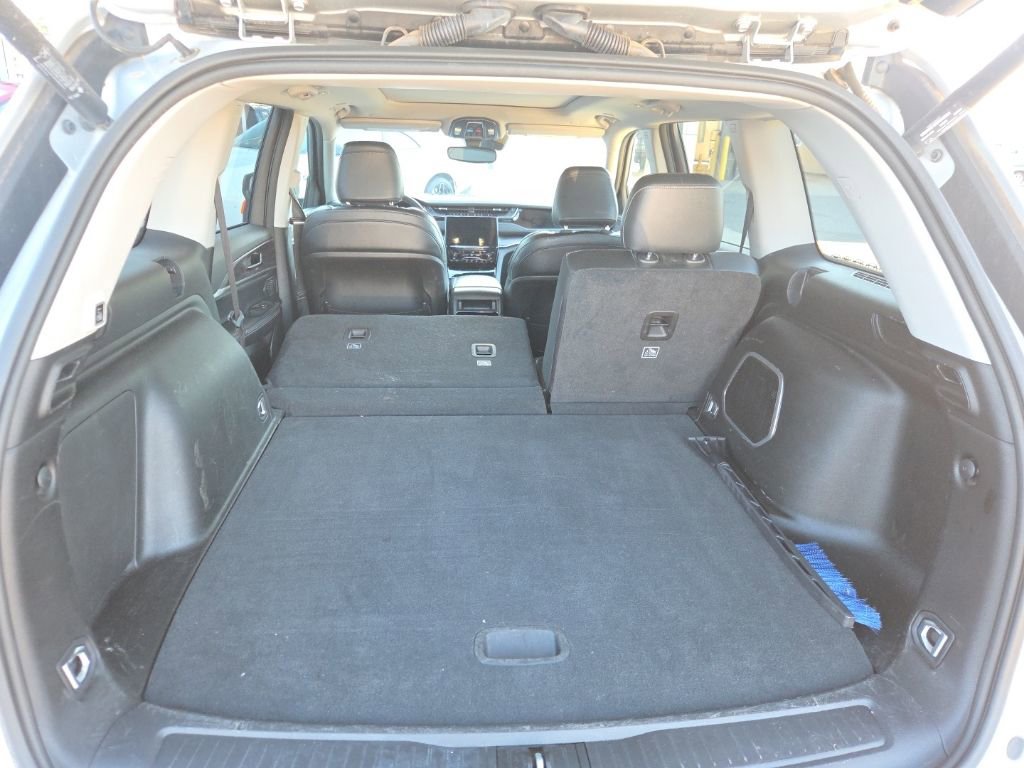 Used 2024 Jeep Grand Cherokee Limited 4xe image 14