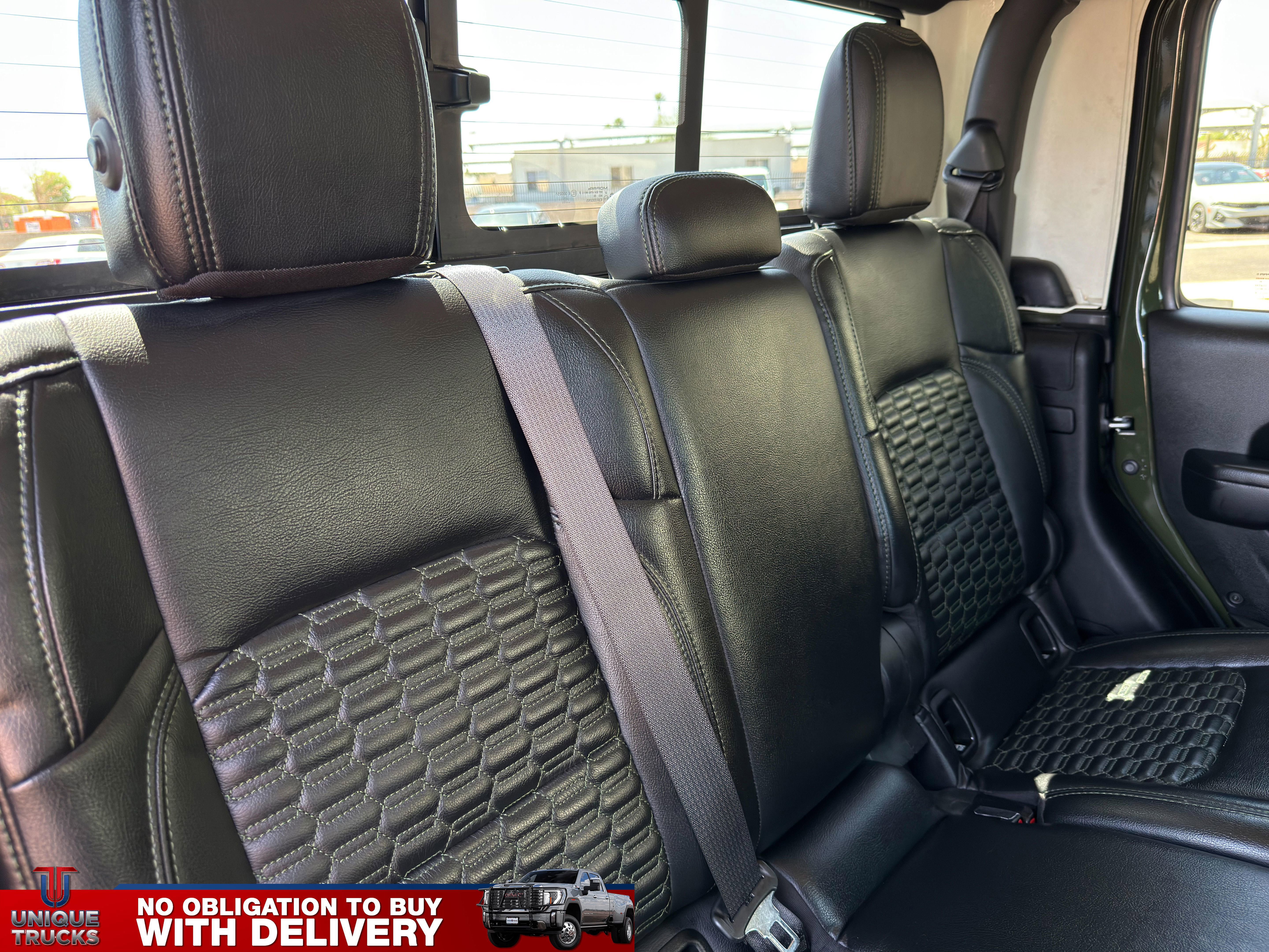 Used 2021 Jeep Gladiator Willys AWD/4WD image 33