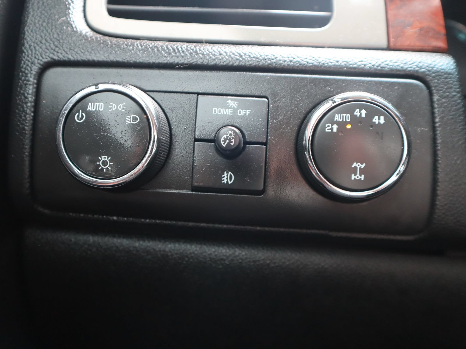 Used 2009 Chevrolet Tahoe LT AWD/4WD image 30