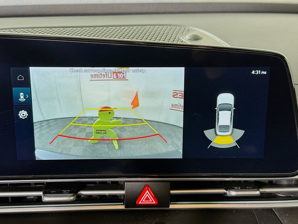 Certified 2023 Hyundai Elantra Limited FWD image 7