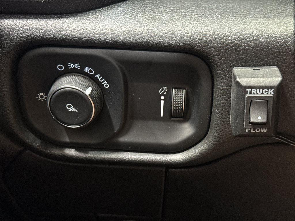 Used 2021 RAM 2500 Tradesman AWD/4WD image 30