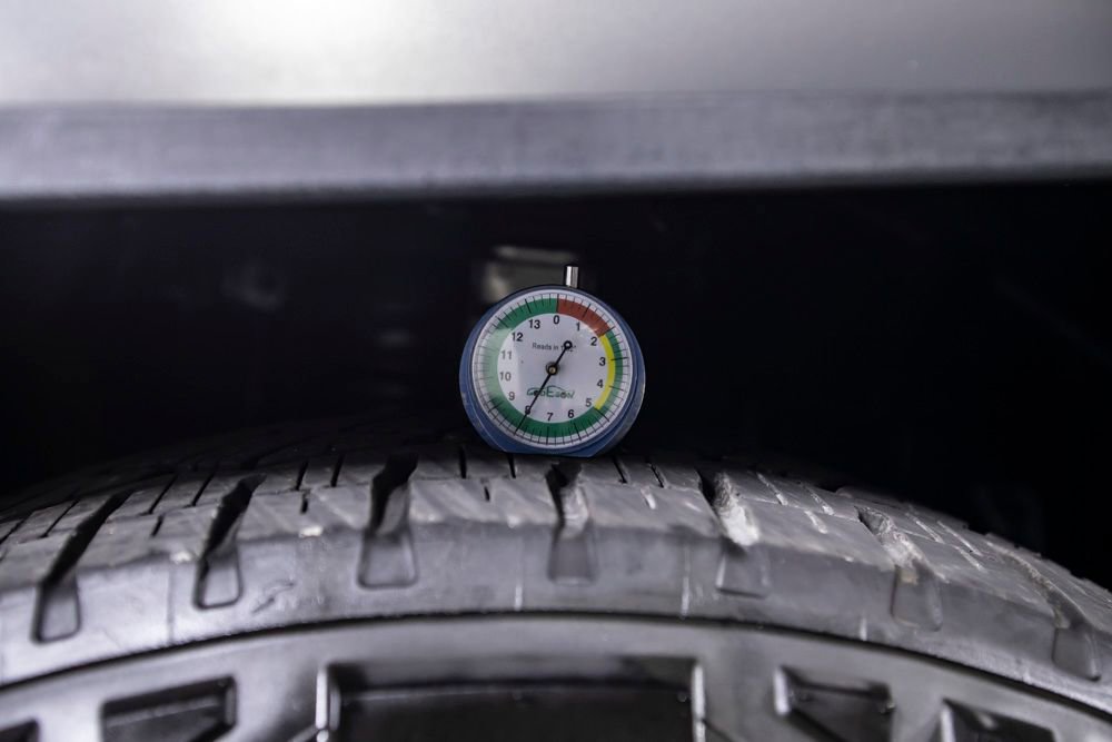 Used 2024 Tesla Cybertruck AWD Crew Cab image 7