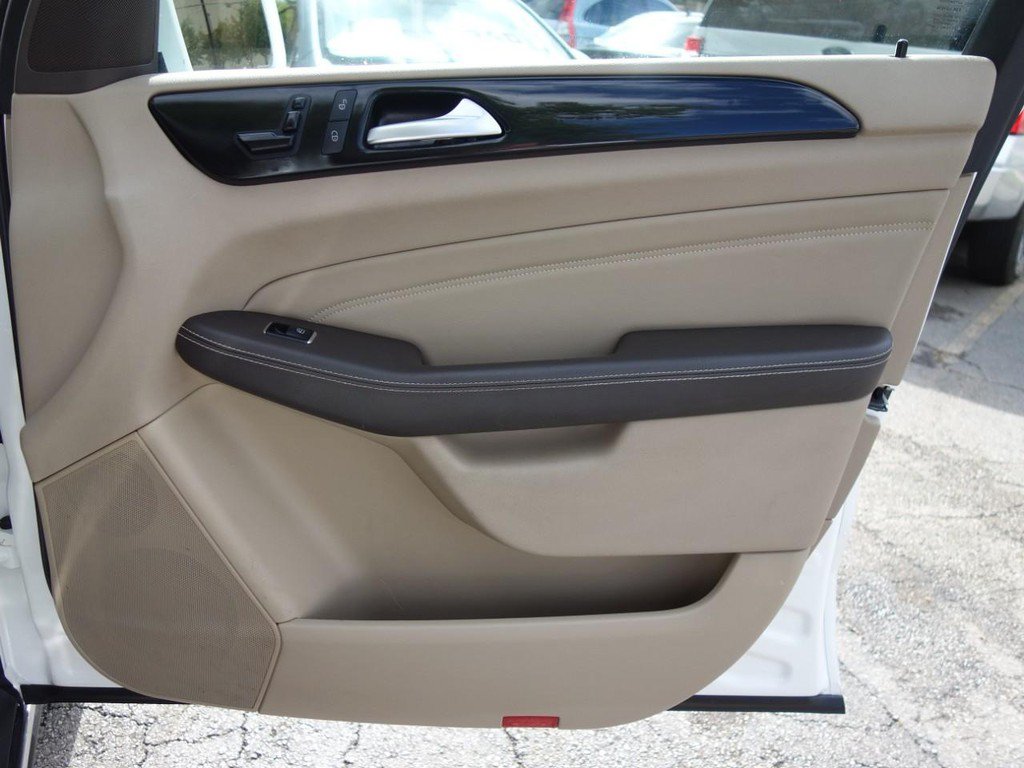 Used 2015 Mercedes-Benz ML 350 4MATIC image 23