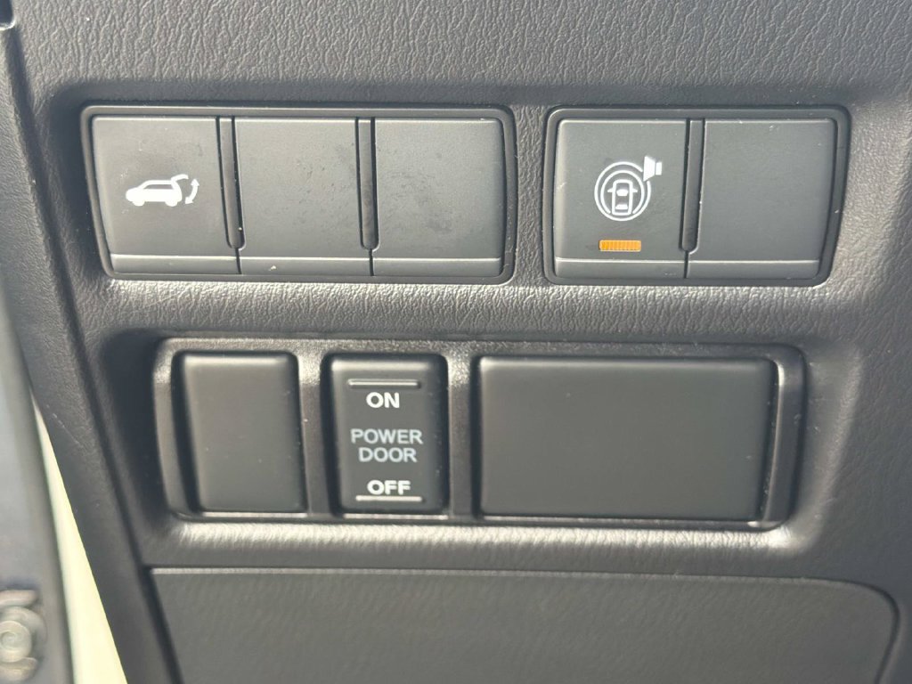 Used 2022 Nissan Armada SL w/ Captain's Chairs Package AWD/4WD image 20