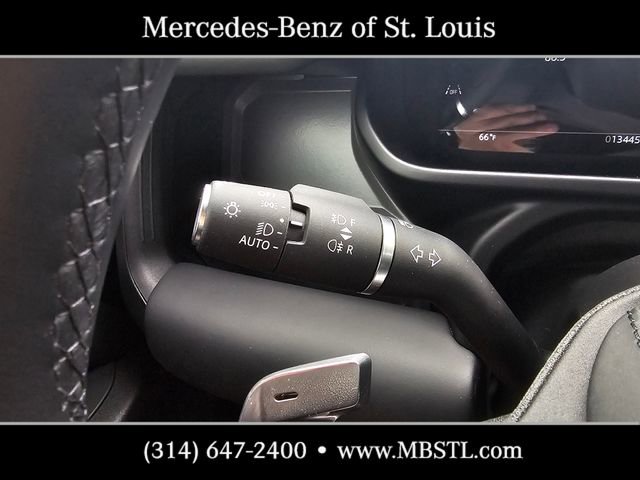 Used 2025 Land Rover Defender 110 V8 AWD/4WD image 27