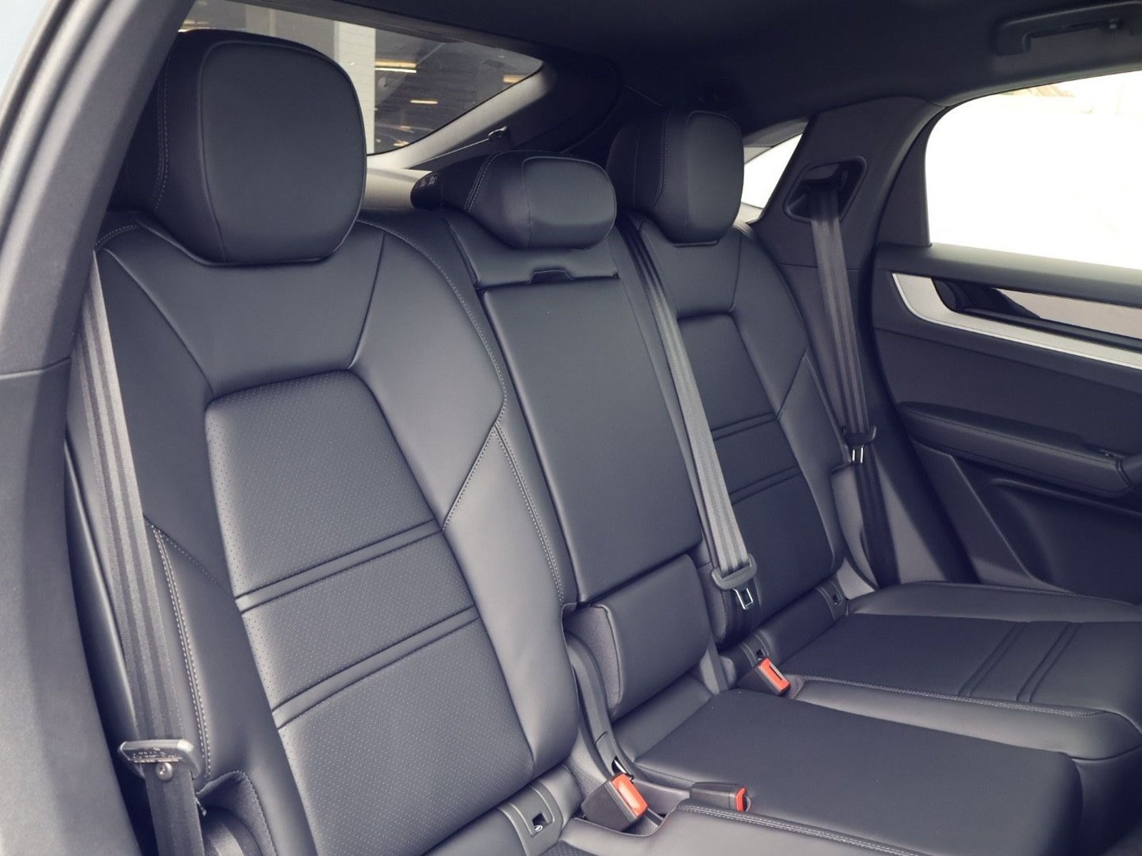 New 2026 Porsche Cayenne Coupe AWD/4WD image 23