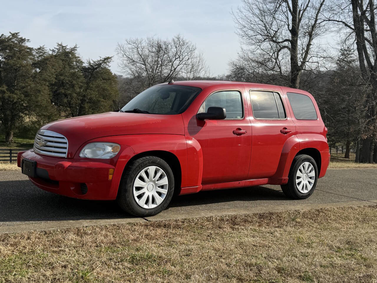 Used 2010 Chevrolet HHR LS image 1