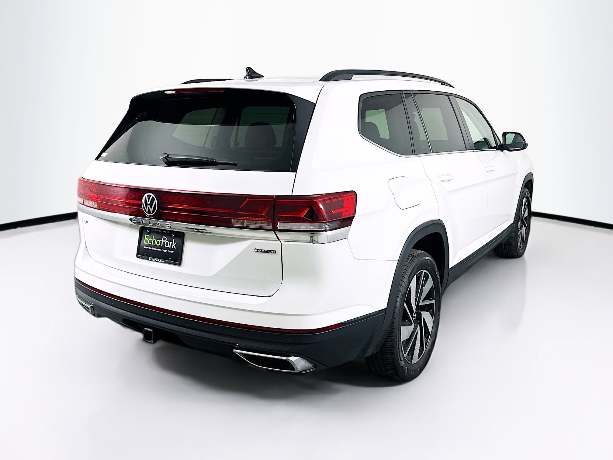 Used 2025 Volkswagen Atlas SE image 9