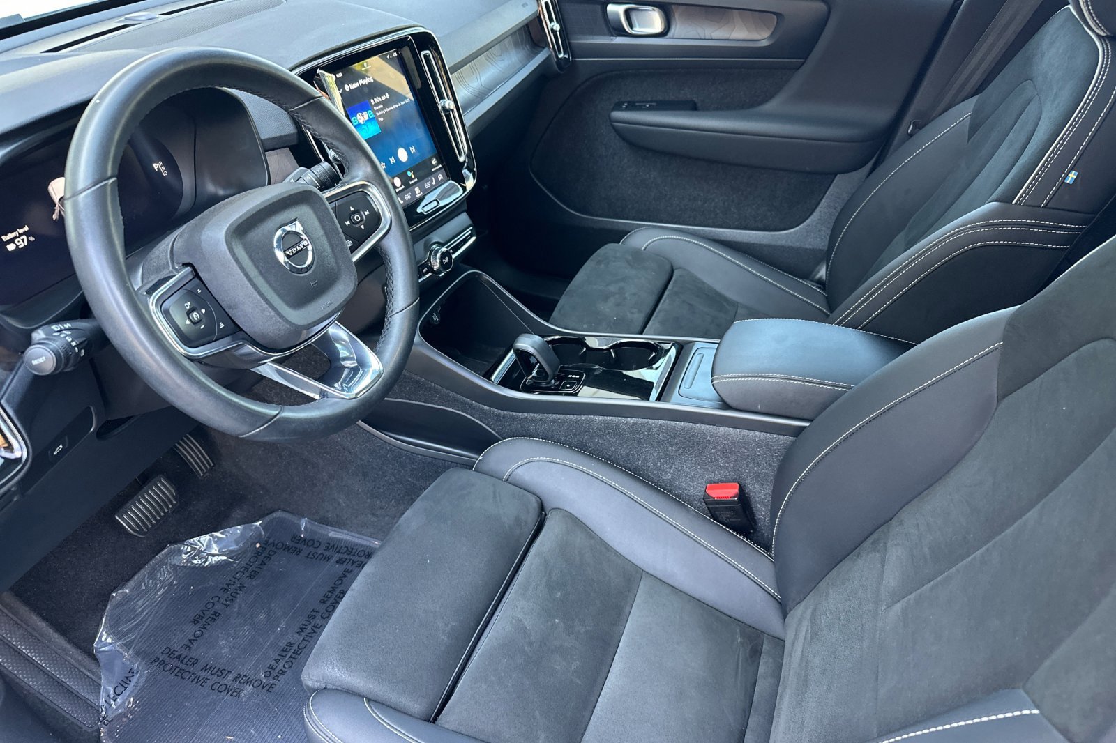 Certified 2023 Volvo C40 P8 Recharge Plus AWD/4WD image 11