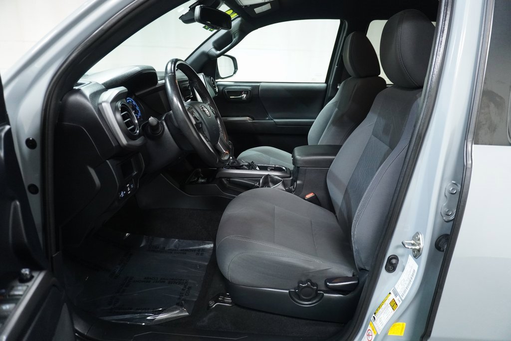 Used 2019 Toyota Tacoma TRD Sport image 10