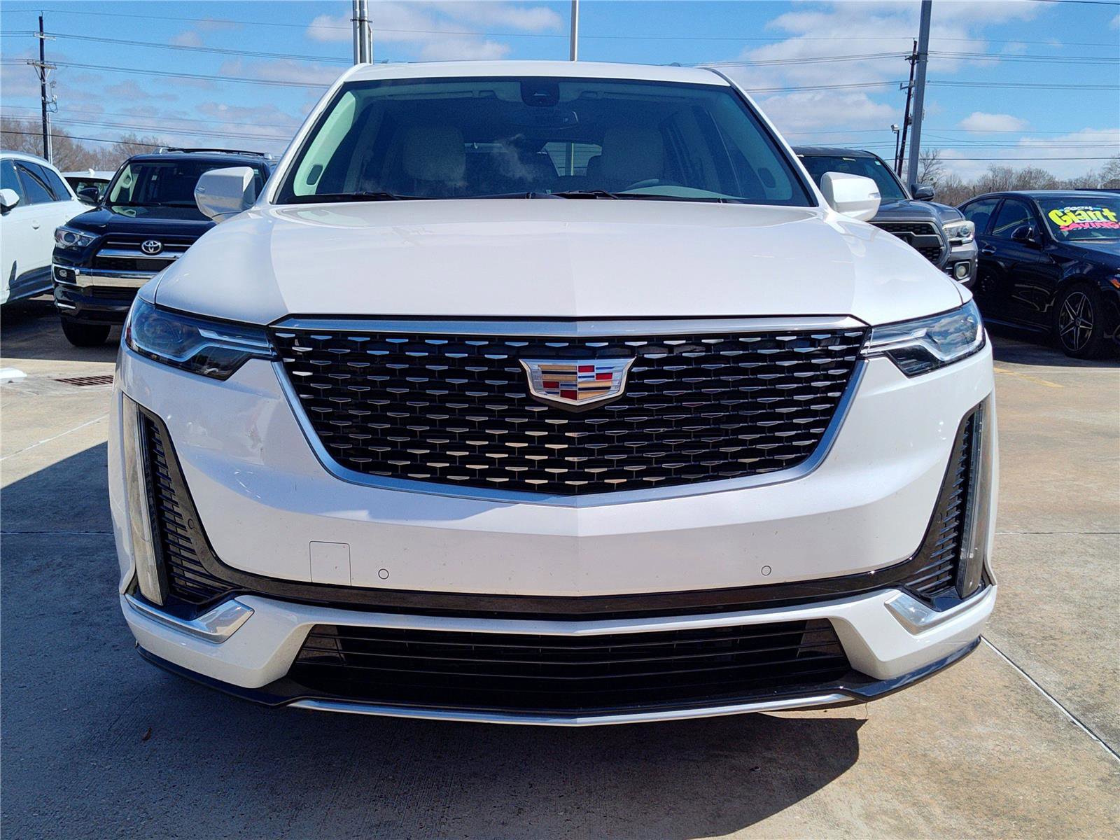 Used 2023 Cadillac XT6 Premium Luxury image 12