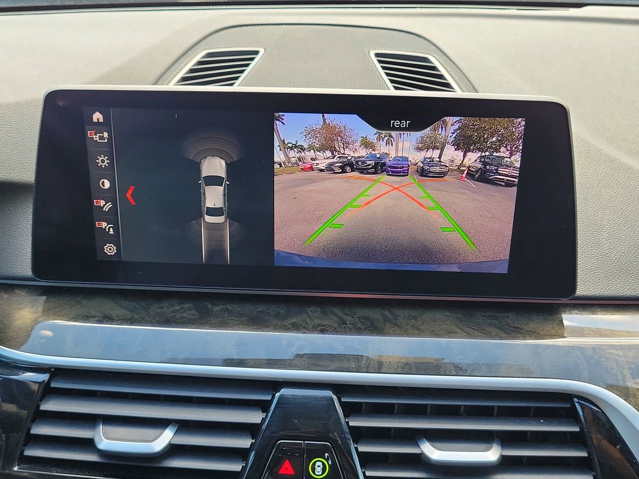 Used 2019 BMW 540i w/ Executive Package image 17