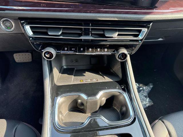 New 2026 Chevrolet Traverse RS image 18