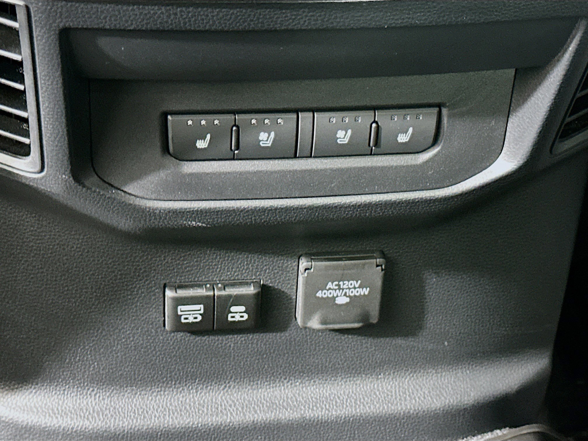 Used 2024 Toyota Tundra Platinum image 27