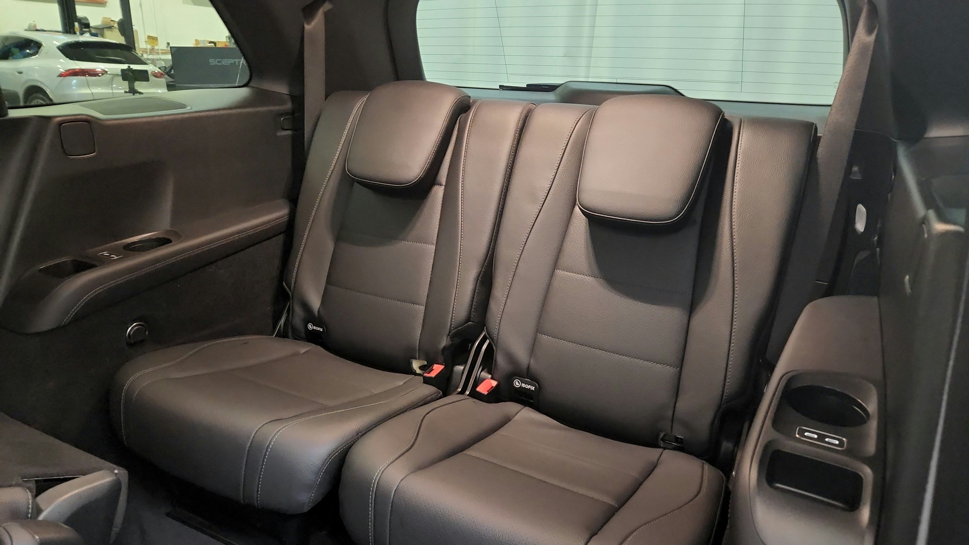 Used 2024 Mercedes-Benz GLS 450 4MATIC w/ AMG Line Exterior image 28