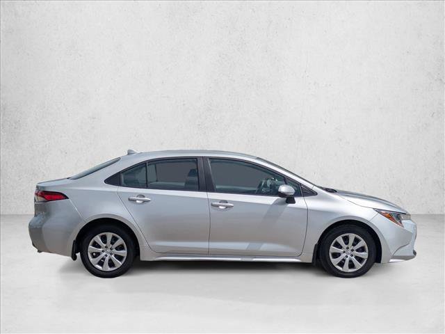 Used 2025 Toyota Corolla LE FWD image 4
