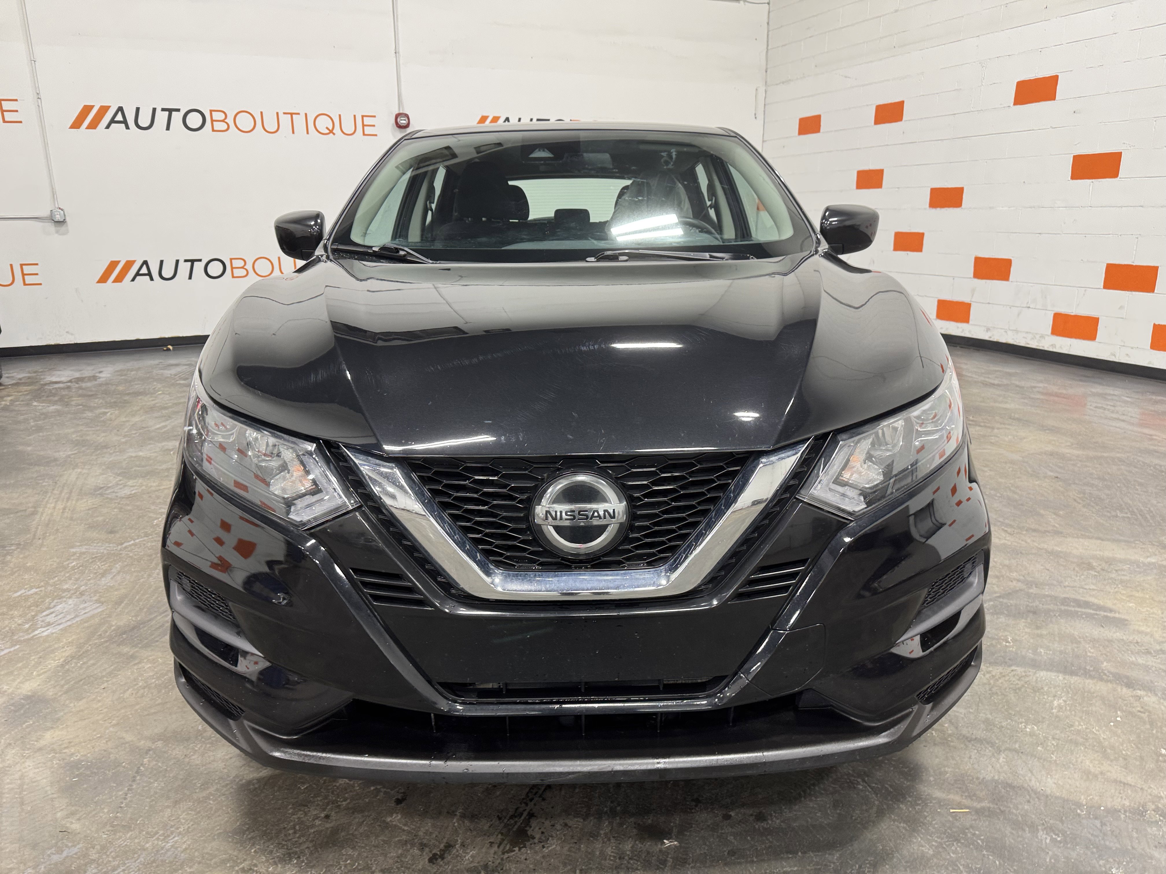 Used 2020 Nissan Rogue Sport S image 11