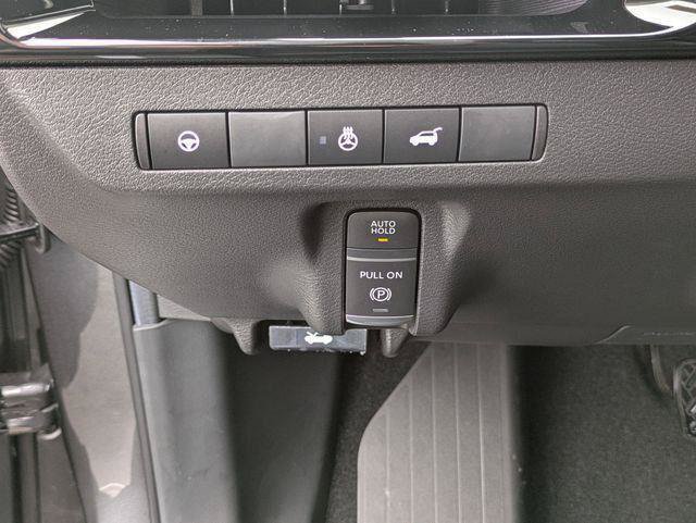 Used 2025 Nissan Murano SL AWD/4WD image 12