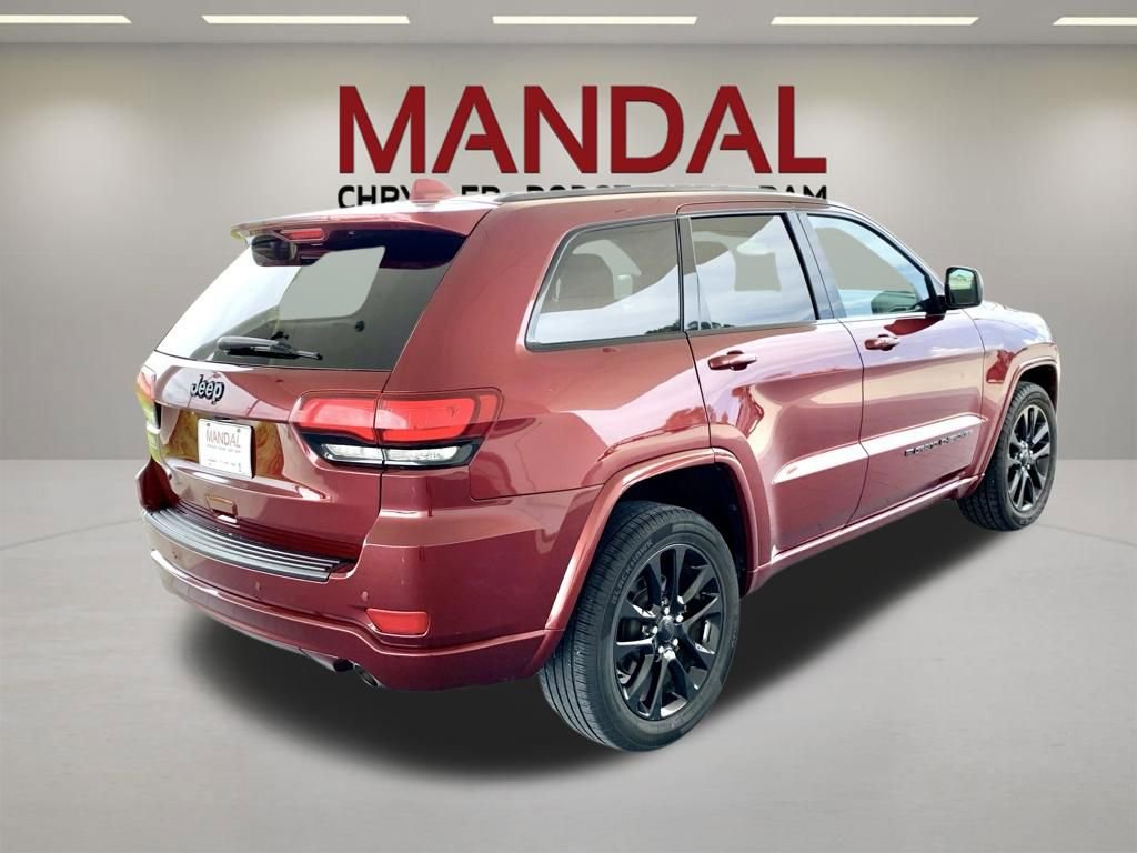 Used 2022 Jeep Grand Cherokee Laredo X AWD/4WD image 6
