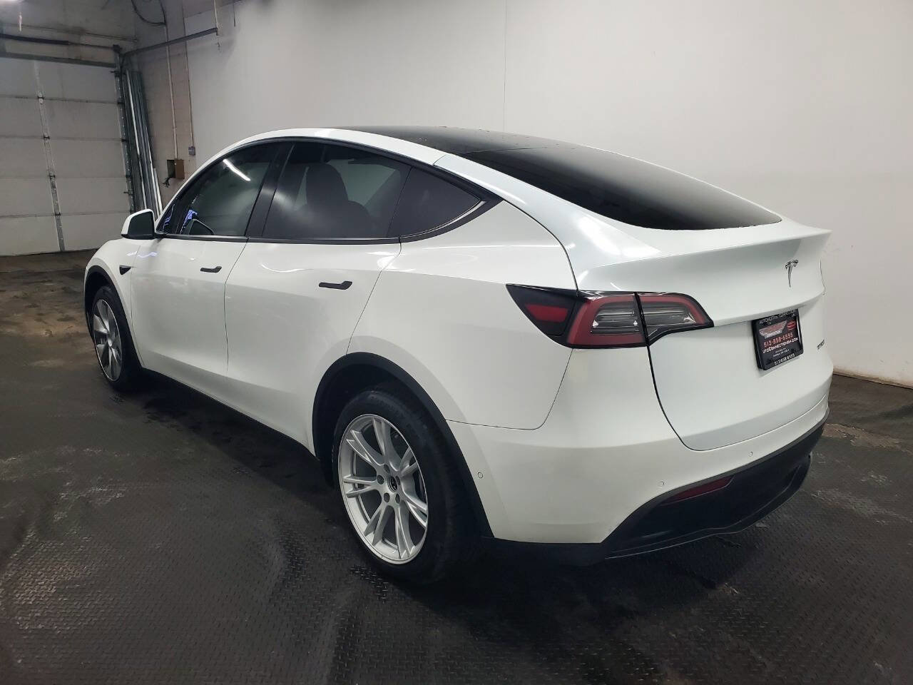 Used 2021 Tesla Model Y Long Range image 5