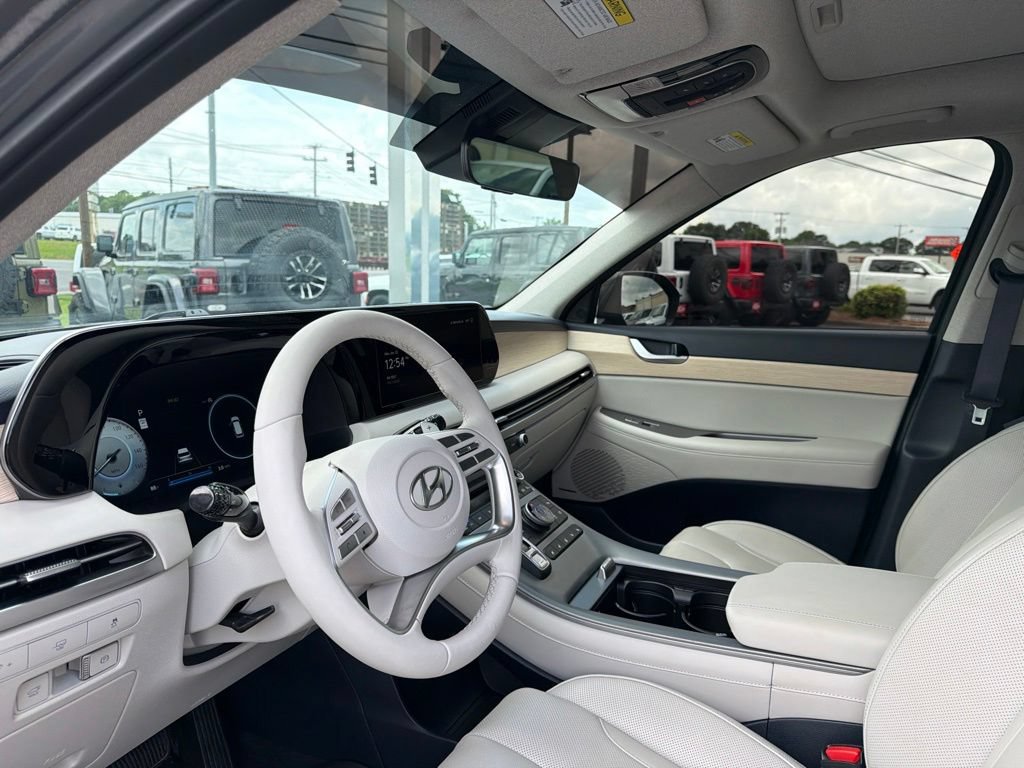Used 2024 Hyundai Palisade Limited AWD/4WD image 36