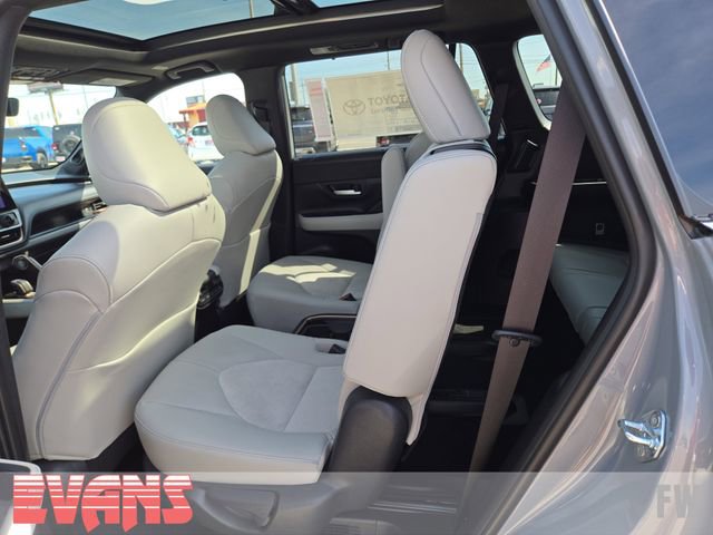 New 2026 Toyota Grand Highlander AWD Hybrid image 25