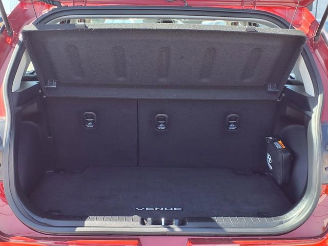 Certified 2025 Hyundai Venue SEL FWD image 7