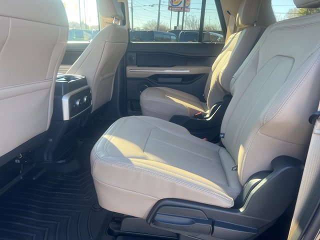 Used 2024 Ford Expedition Max Limited image 16