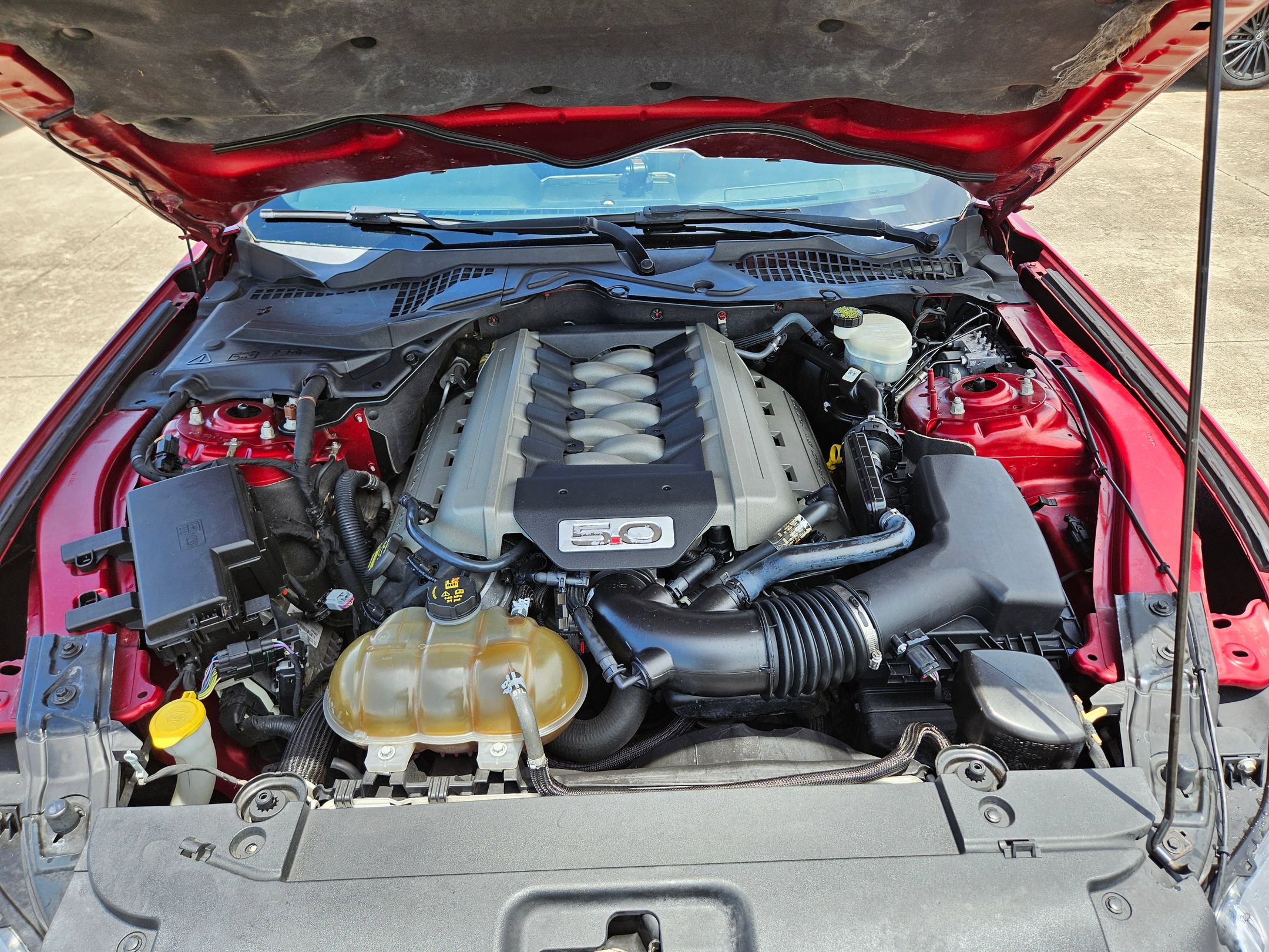 Used 2015 Ford Mustang GT Premium RWD image 29