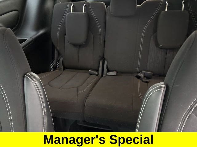 Used 2024 Chrysler Pacifica Touring image 33