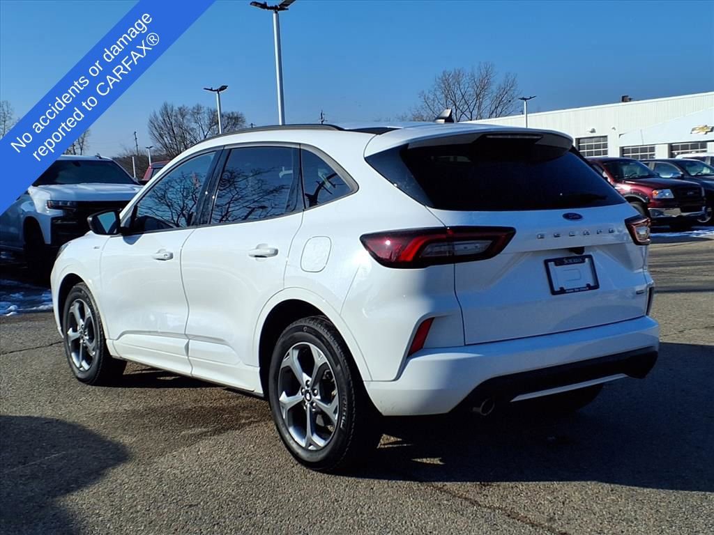 Used 2023 Ford Escape ST-Line w/ Equipment Group 301A image 8