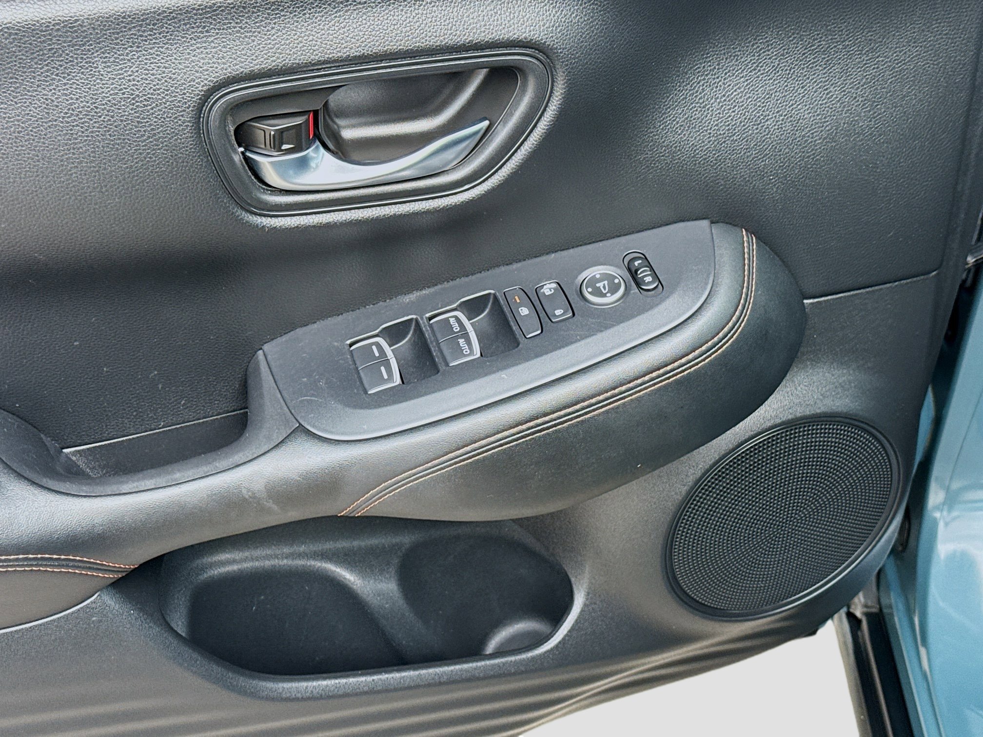 Used 2023 Honda HR-V Sport image 16