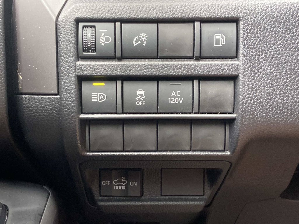 Used 2025 Toyota Tacoma TRD Off-Road AWD/4WD image 29