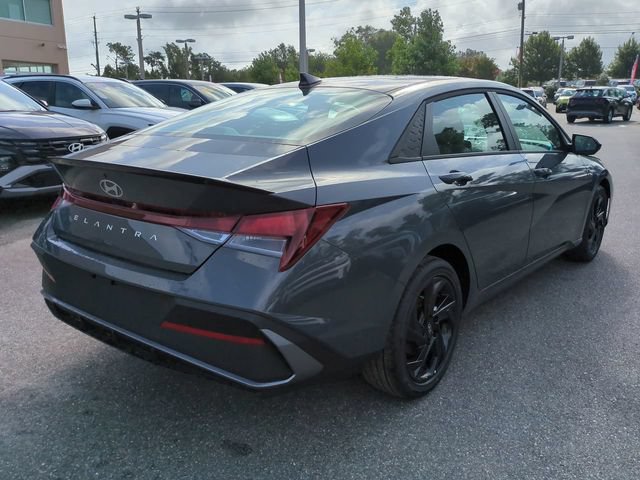 New 2026 Hyundai Elantra Sport FWD image 5