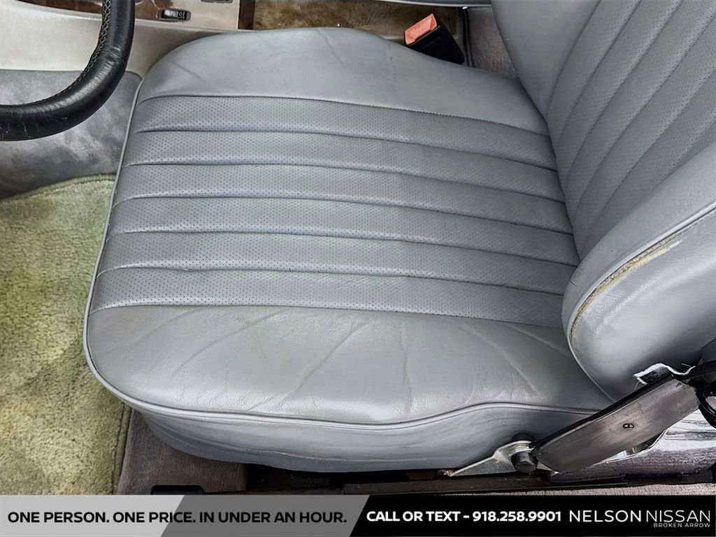 Used 1988 Mercedes-Benz 560 SL image 17
