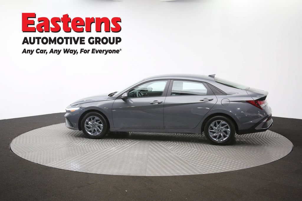 Used 2024 Hyundai Elantra SEL FWD image 59