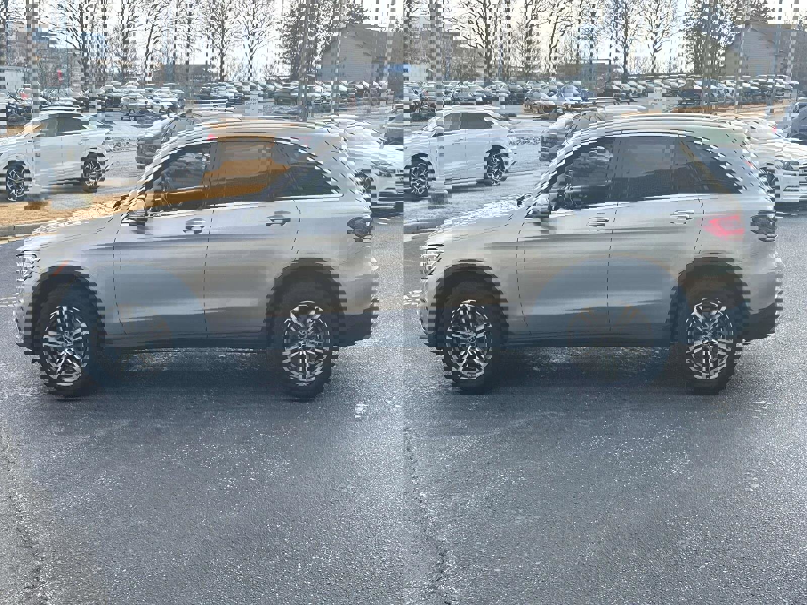 Used 2020 Mercedes-Benz GLC 300 image 4