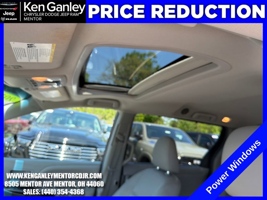Used 2017 Toyota Sienna XLE AWD/4WD image 18