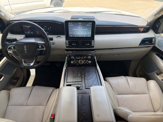 Used 2021 Lincoln Navigator Reserve AWD/4WD image 22