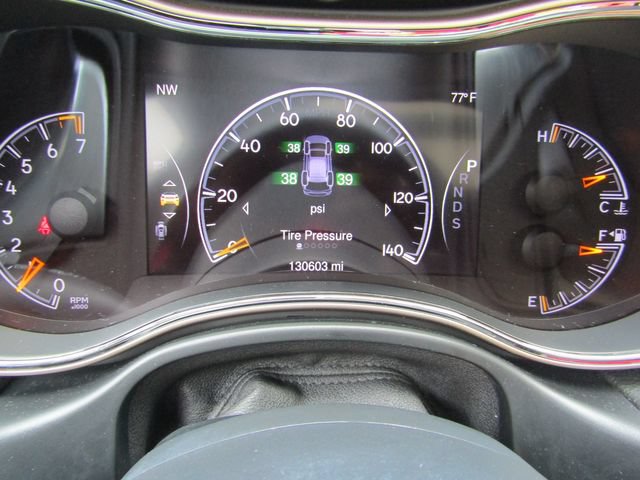 Used 2015 Jeep Grand Cherokee Overland w/ Advanced Technology Group RWD image 17
