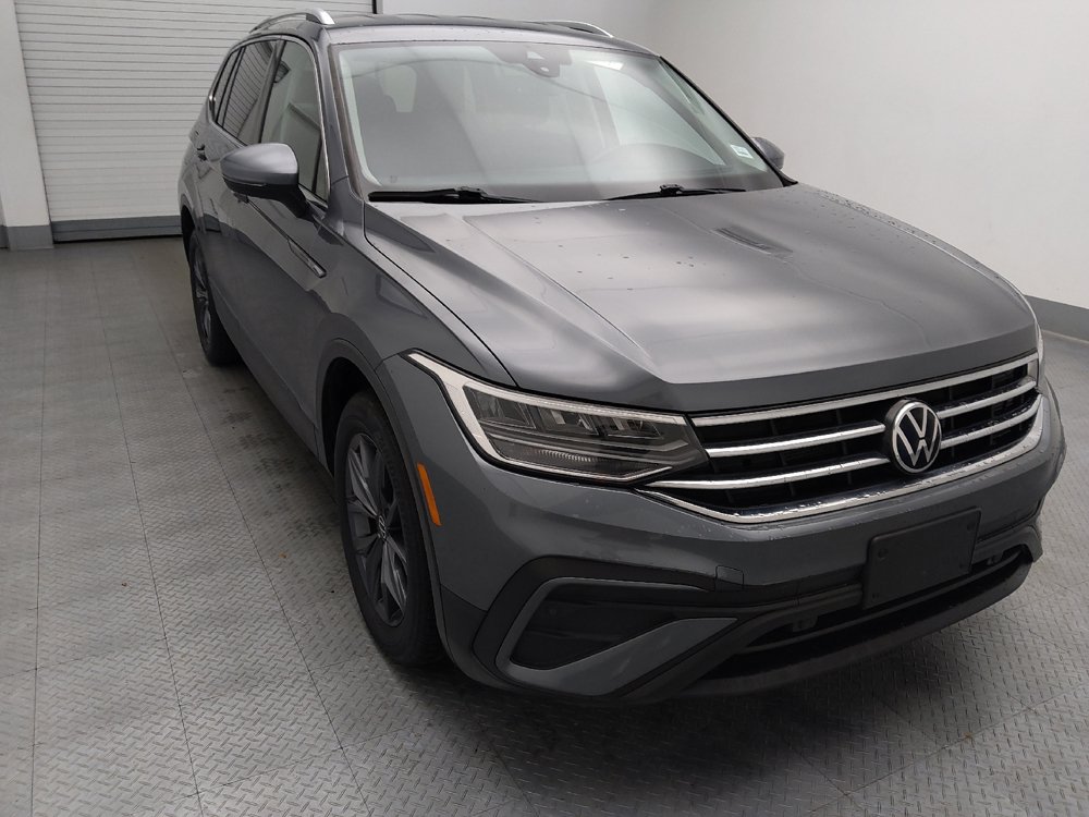 Used 2023 Volkswagen Tiguan SE FWD image 14