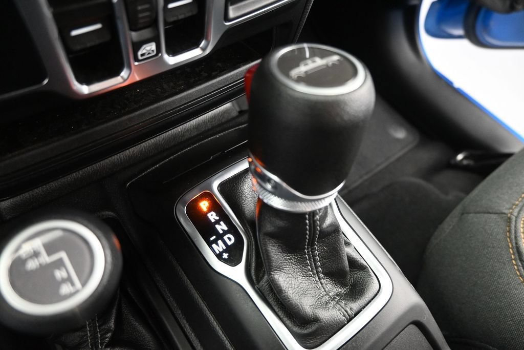 Used 2025 Jeep Gladiator Sport AWD/4WD image 24
