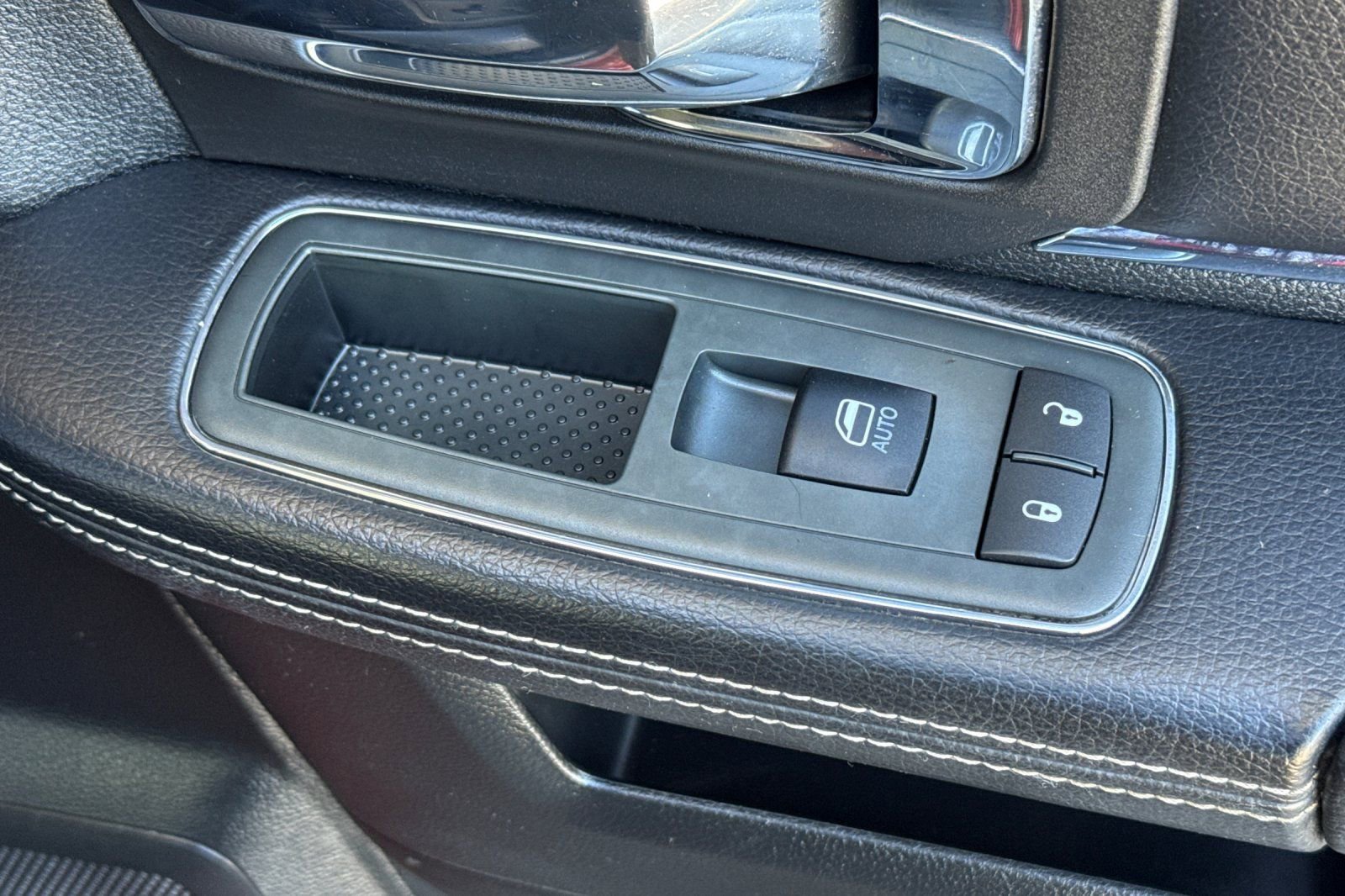 Used 2013 RAM 1500 Laramie w/ Convenience Group AWD/4WD image 20