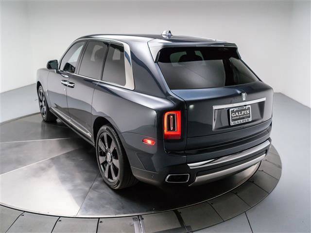 Used 2024 Rolls-Royce Cullinan AWD/4WD image 34