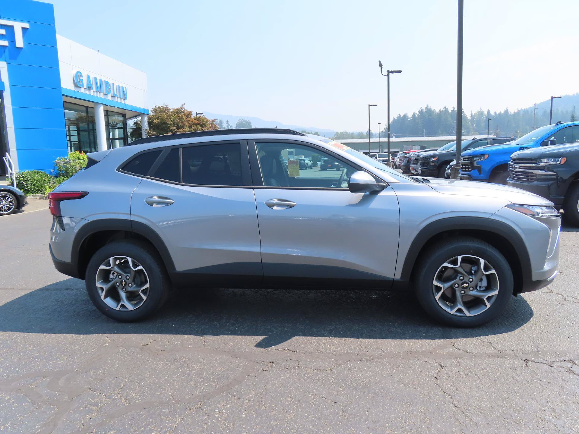 New 2026 Chevrolet Trax LT w/ Driver Confidence Package FWD image 9