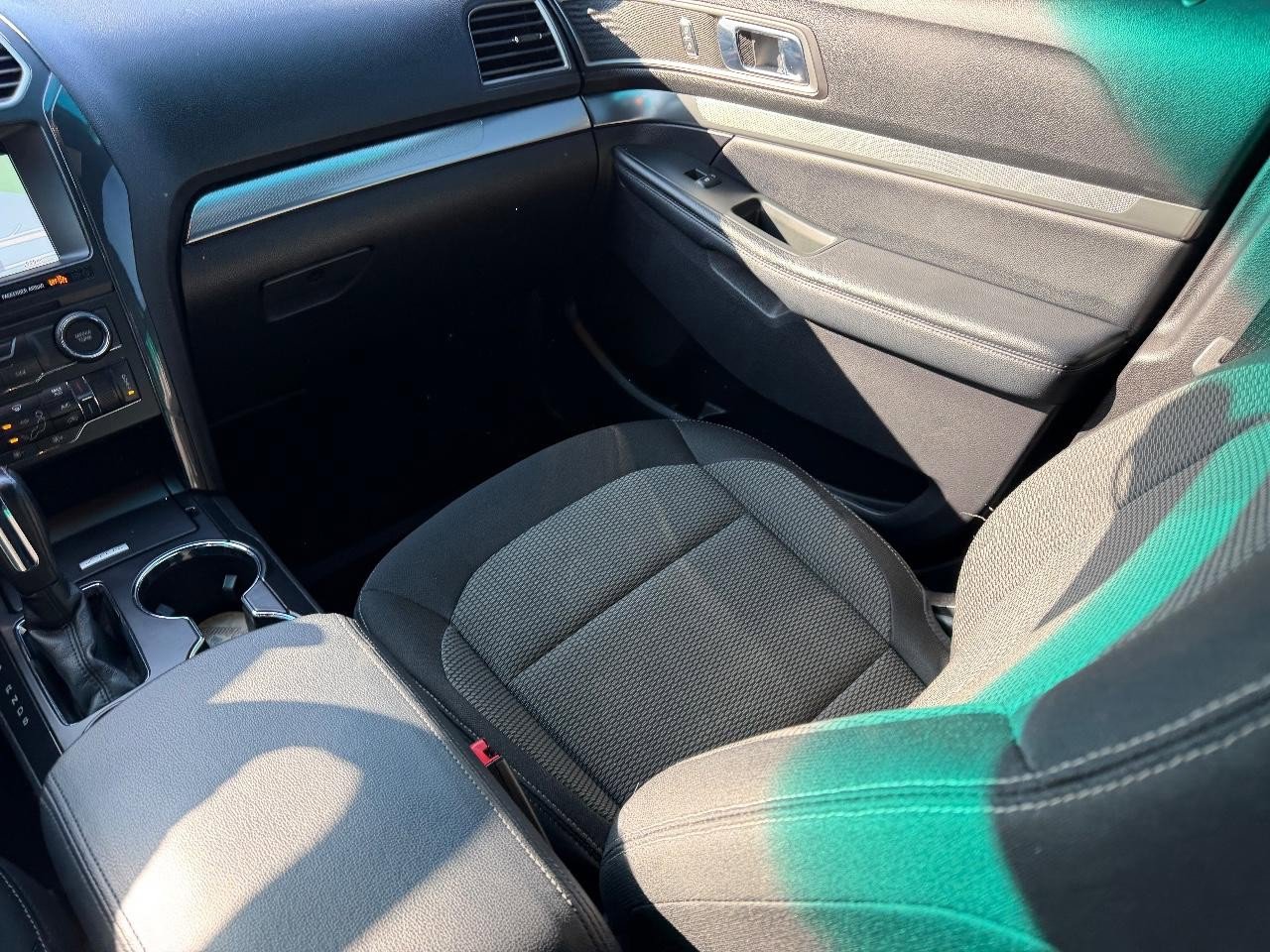 Used 2018 Ford Explorer XLT w/ Equipment Group 201A image 20