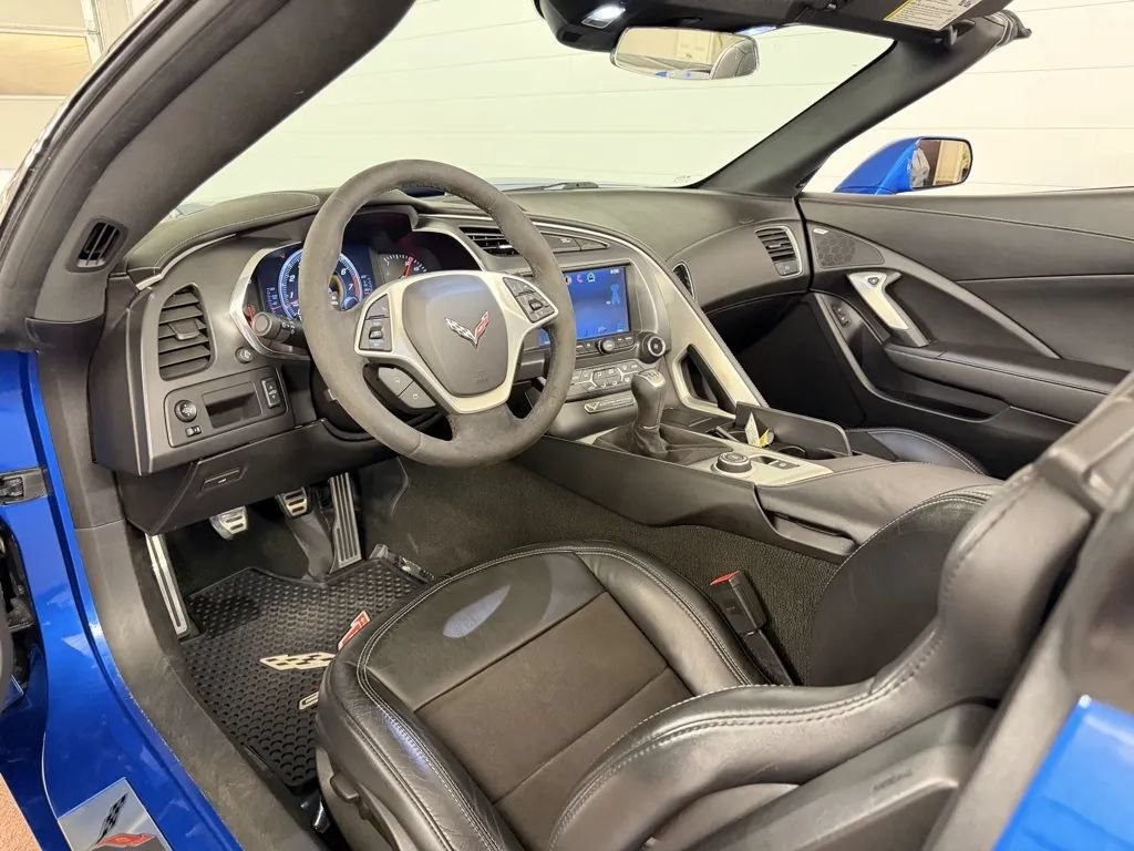 Used 2014 Chevrolet Corvette Stingray Convertible RWD image 13
