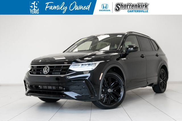 Used 2022 Volkswagen Tiguan SE R-Line image 1