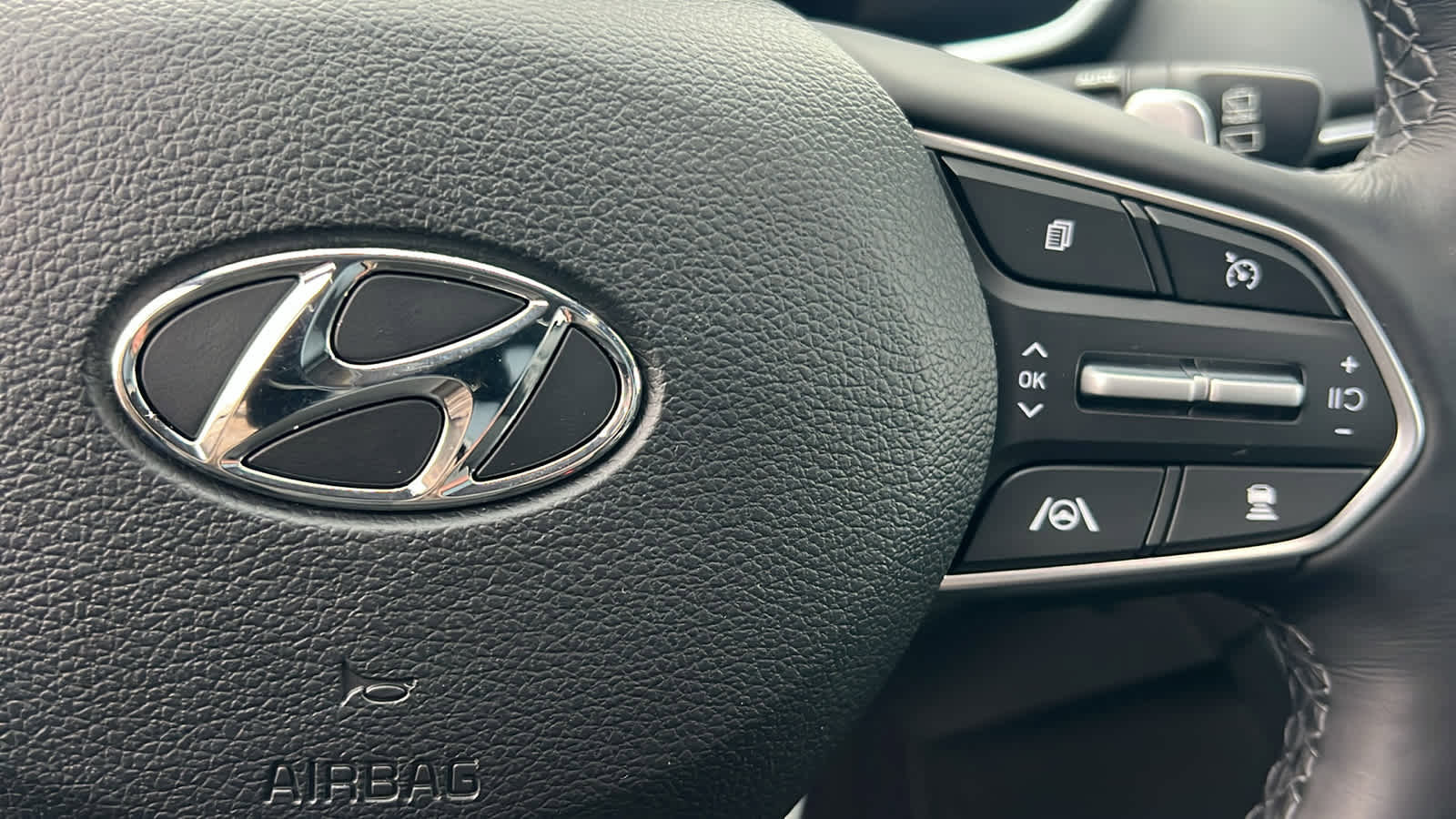 Used 2023 Hyundai Santa Fe Limited w/ Cargo Package image 20